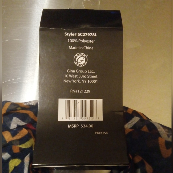 Chatties Infinity Scarf - Picture 2 of 3